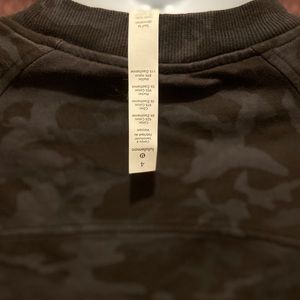 Lululemon sweatshirt